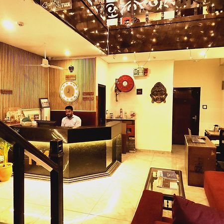 Hotel Vrs Inns จัณฑีครห์ ภายนอก รูปภาพ