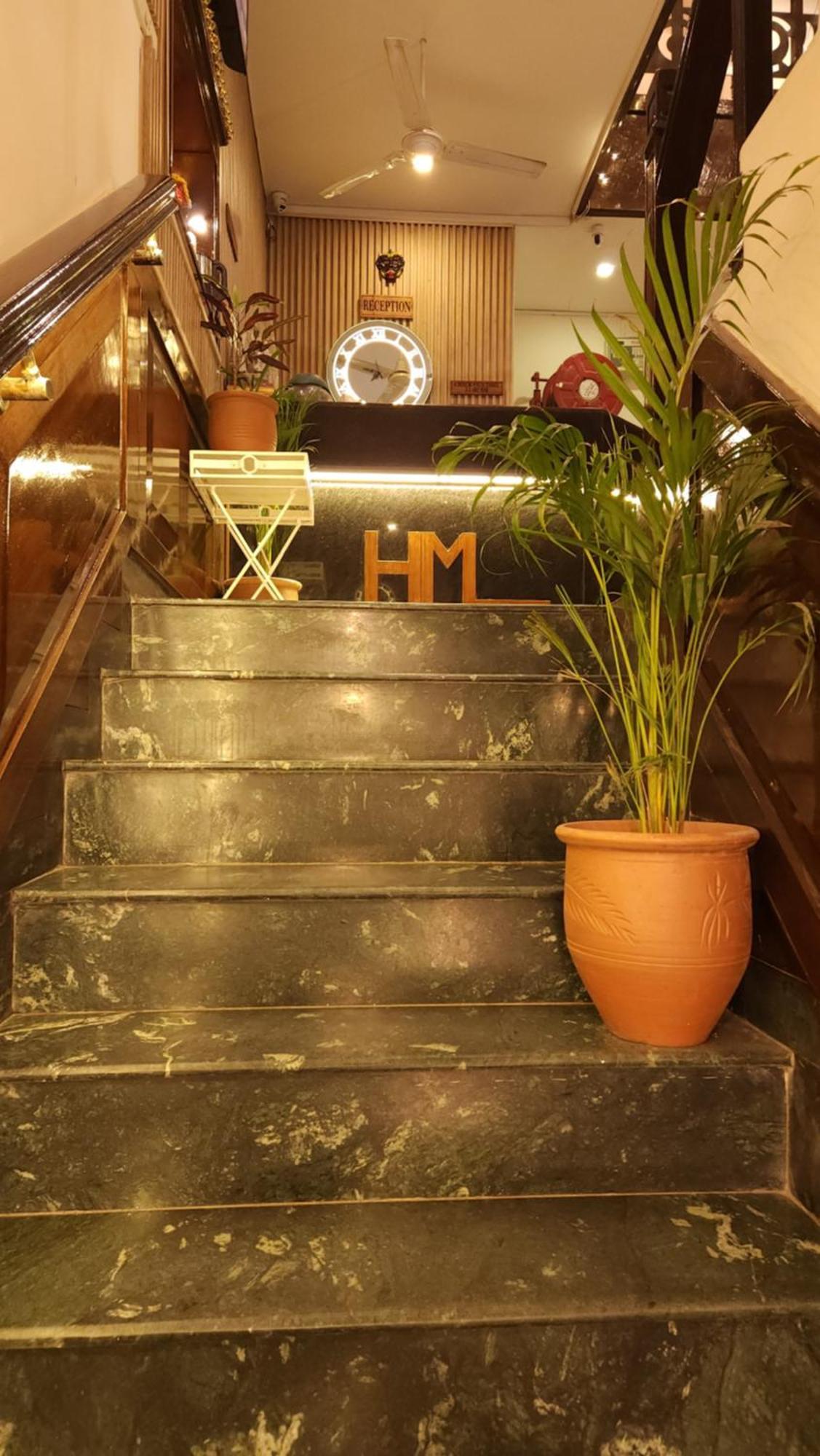 Hotel Vrs Inns จัณฑีครห์ ภายนอก รูปภาพ