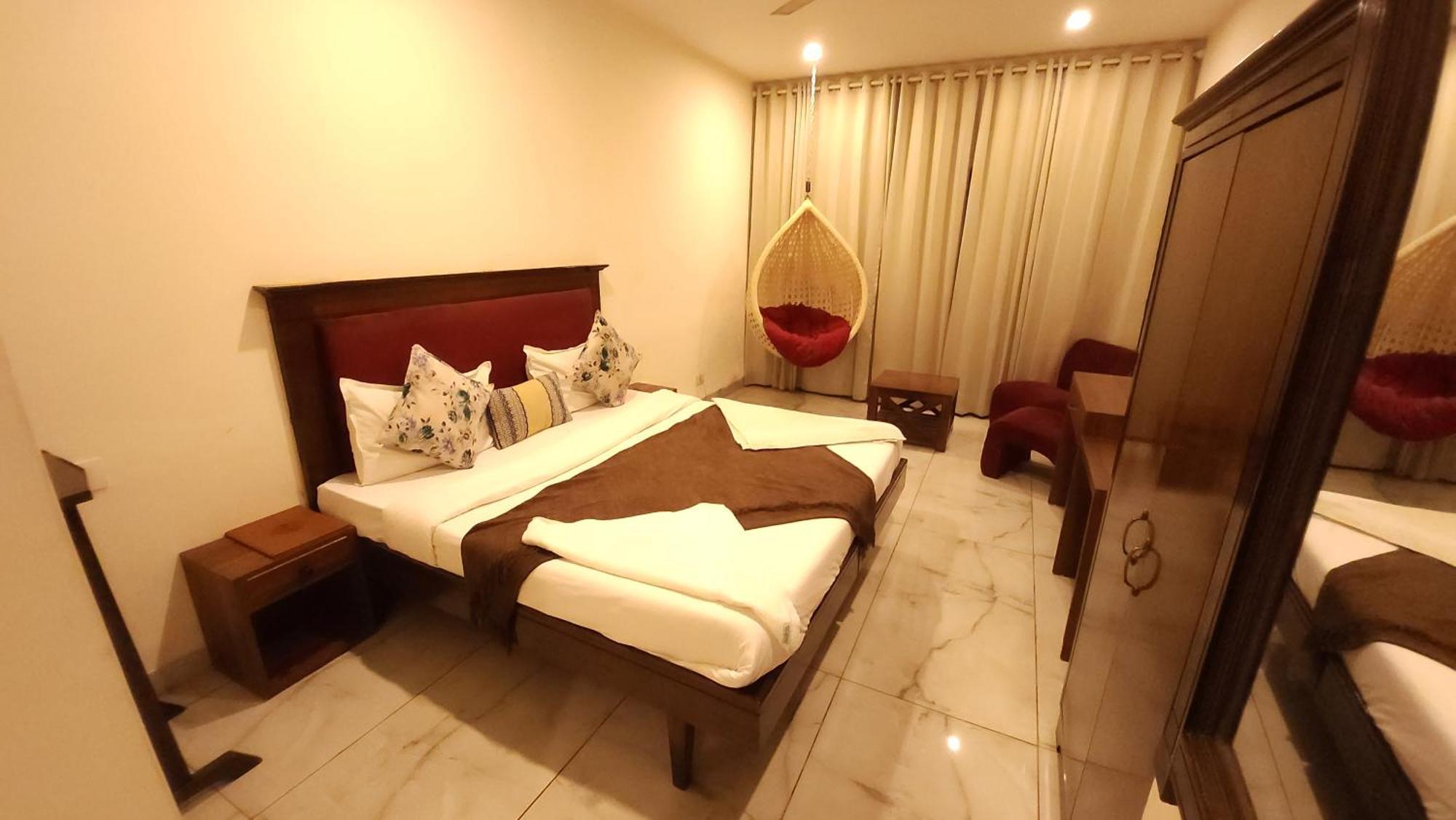 Hotel Vrs Inns จัณฑีครห์ ภายนอก รูปภาพ